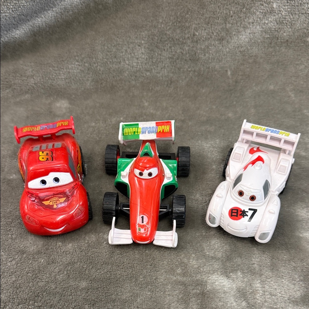 🏎️ 3 “CARS” PLASTIC PULL BACK AND GO RACE CARS - LIGHTNING, SHU, & FRANCESCO WGP